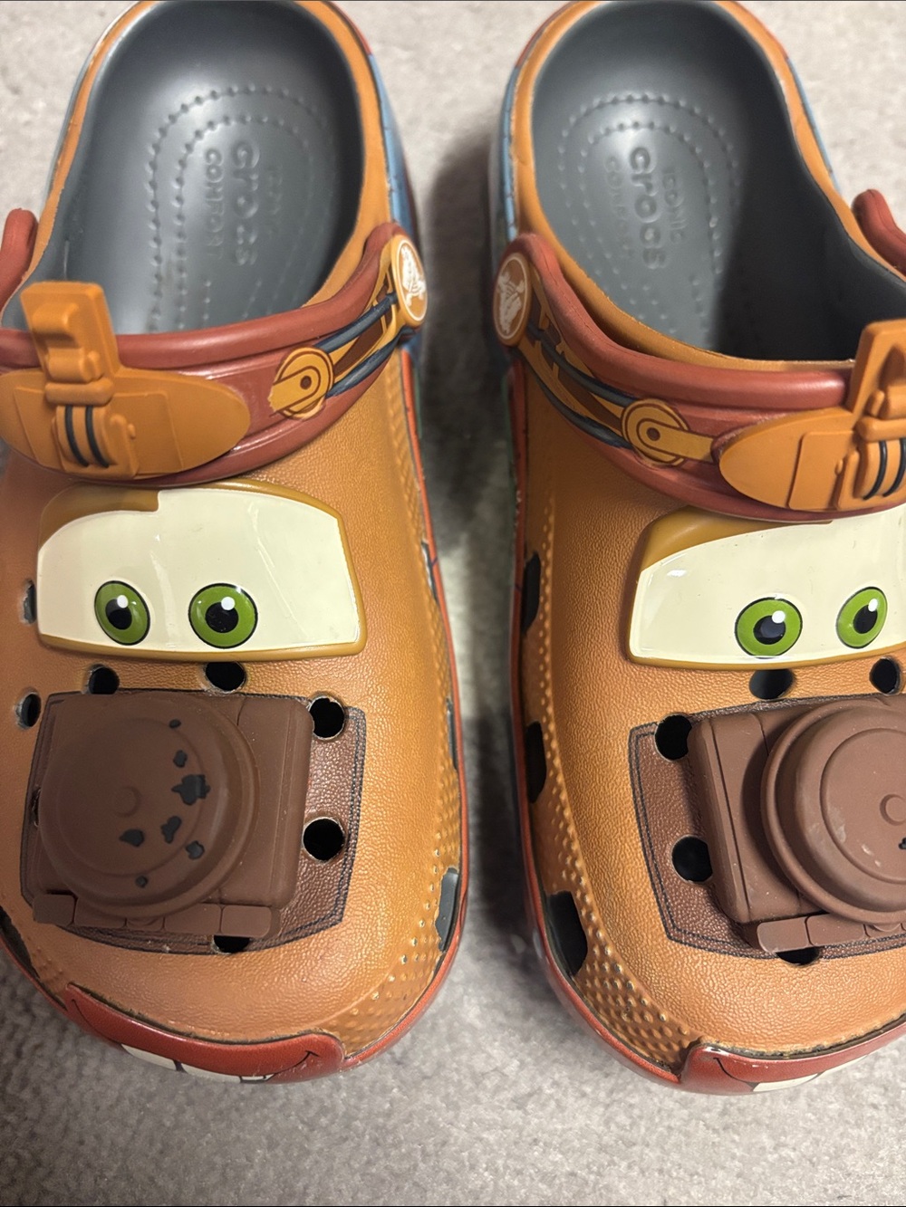CROCS Kids' tow mater